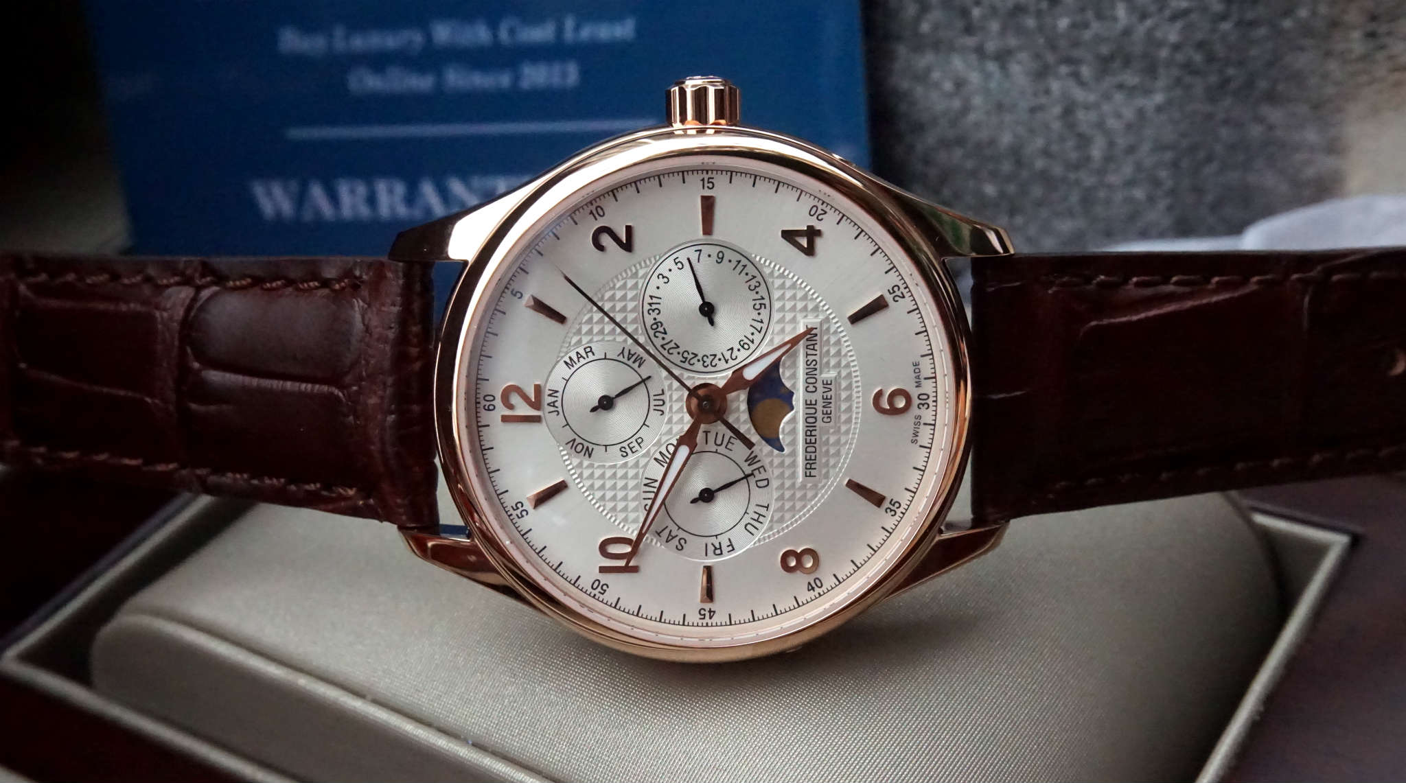 Đồng hồ Frederique Constant Runabout Moonphase FC-365RM5B4