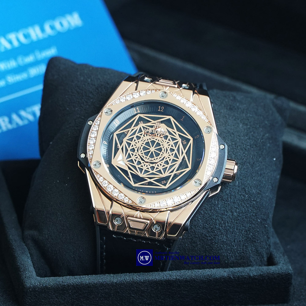 HUBLOT SANG BLEU KING GOLD DIAMONDS LIMITED 100C - 39MM 465.OS.1118.VR.1204.MXM17 Limited 100 chiếc, Vàng Khối, Kim cương